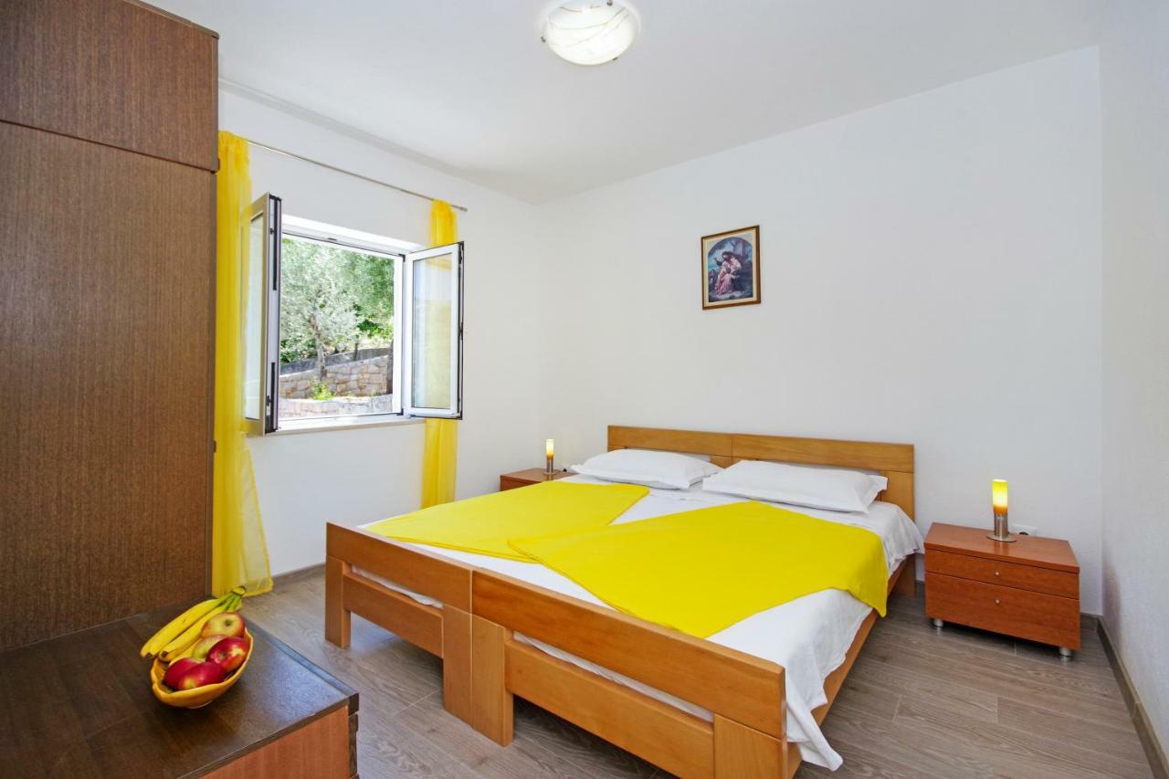 Ferienwohnung Kuca Za Odmor Toni Postira Exterior foto