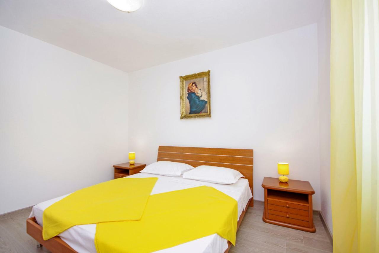 Ferienwohnung Kuca Za Odmor Toni Postira Exterior foto
