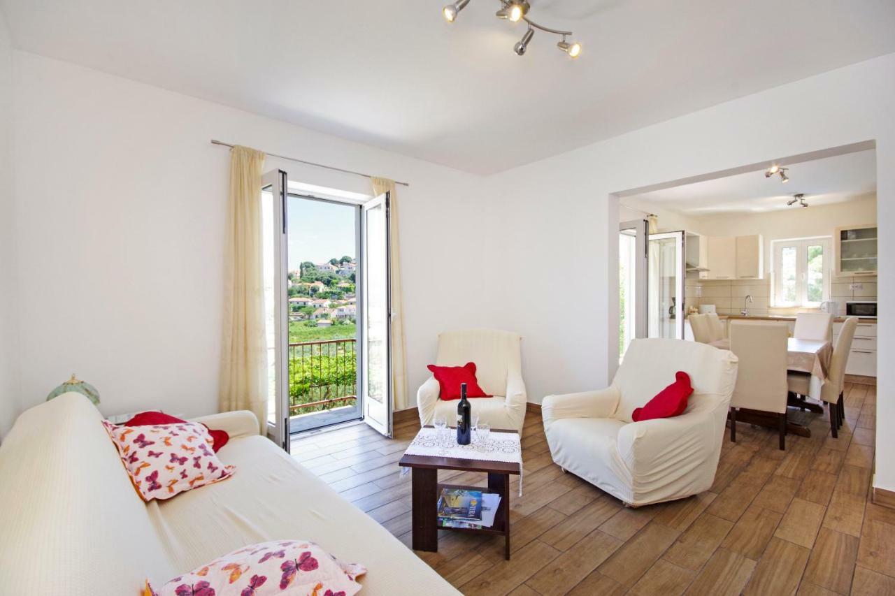 Ferienwohnung Kuca Za Odmor Toni Postira Exterior foto