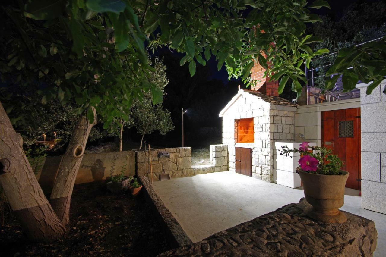 Ferienwohnung Kuca Za Odmor Toni Postira Exterior foto